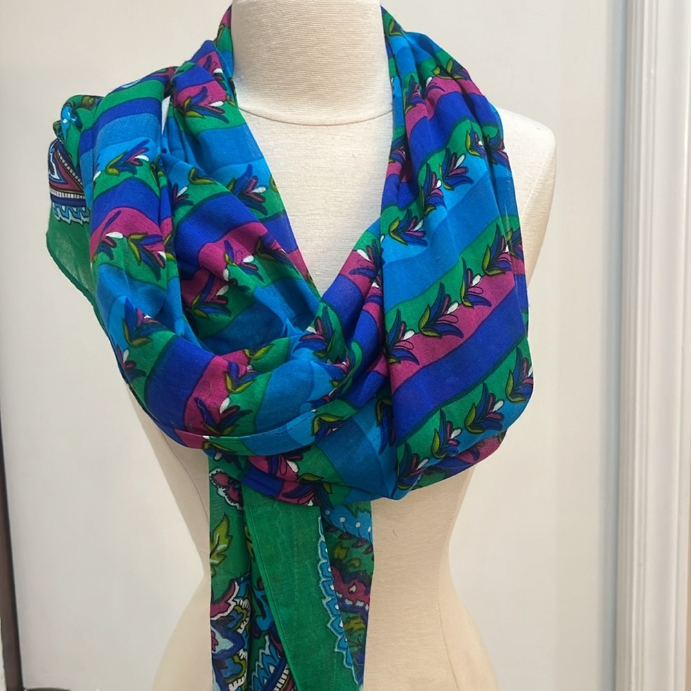 Vera Bradley blue and green paisley print scarf - Picture 15 of 15